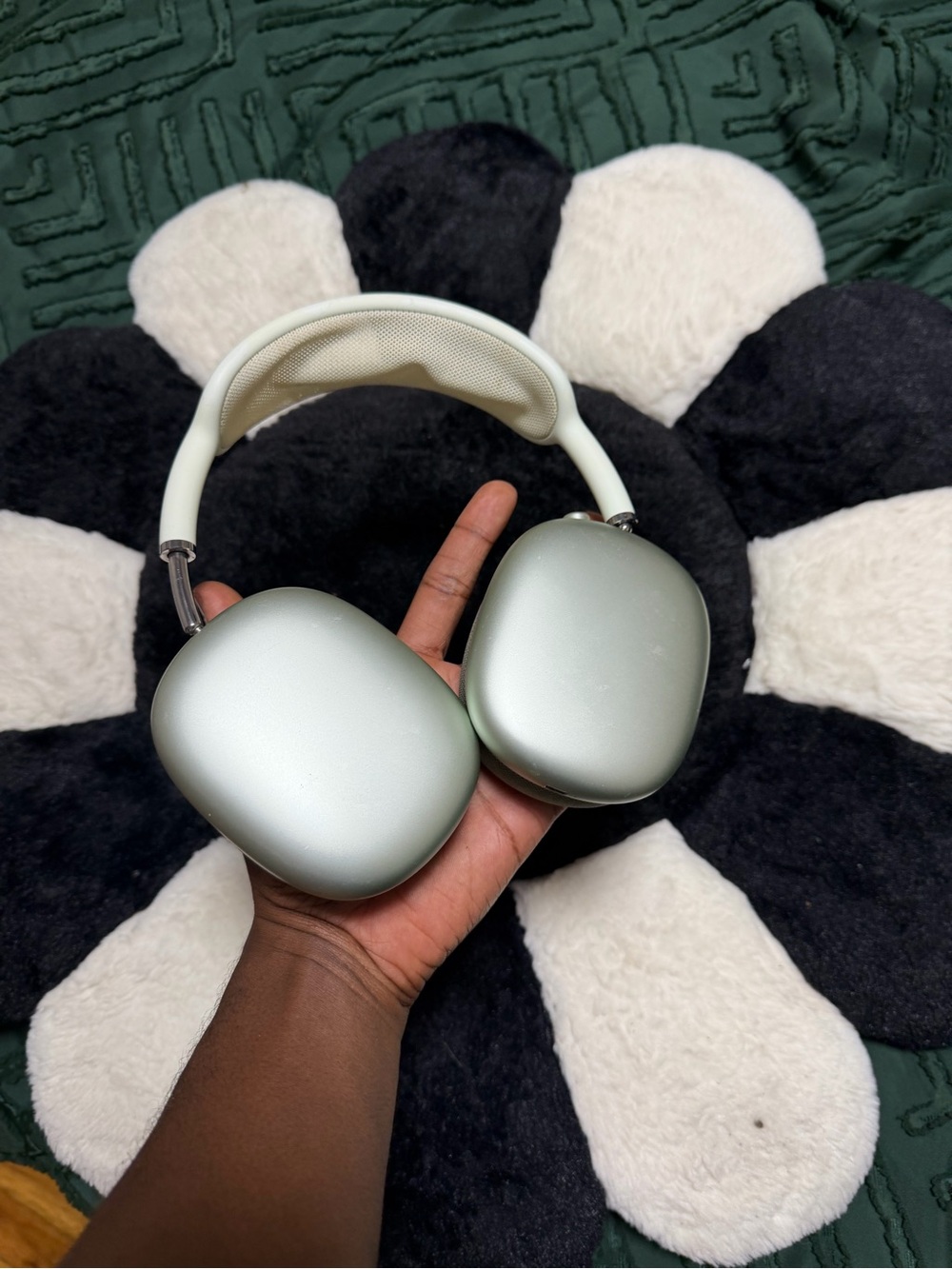 Apple Silver Over-Ear Headphones - Wireless ANC